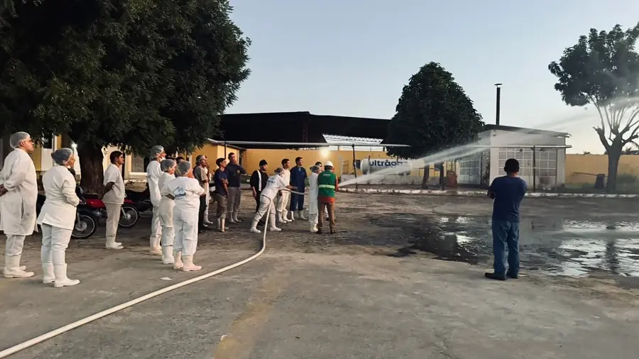 Curso de Brigadista de Incêndio — MARCHEF Indústria e Comércio de Pescados (Itarema) — imagem 3