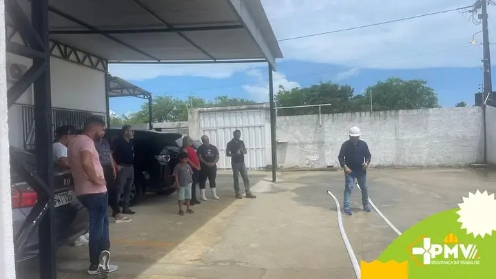 Treinamento de Brigada de Incêndio — STAFF Indústria e Comércio de Cosméticos — imagem 8