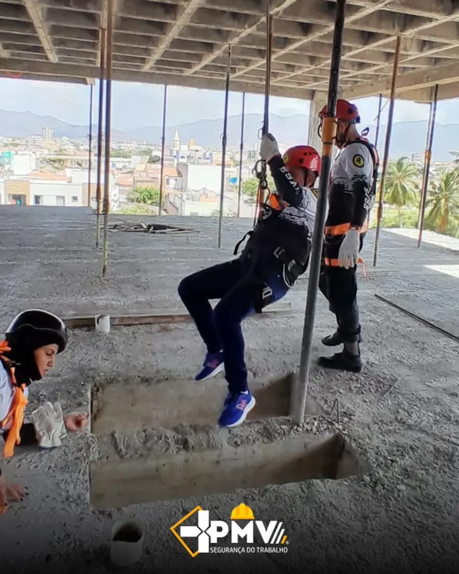 Reciclagem do Curso de Salvamento em Altura — Eng. Matheus Viana — imagem 3