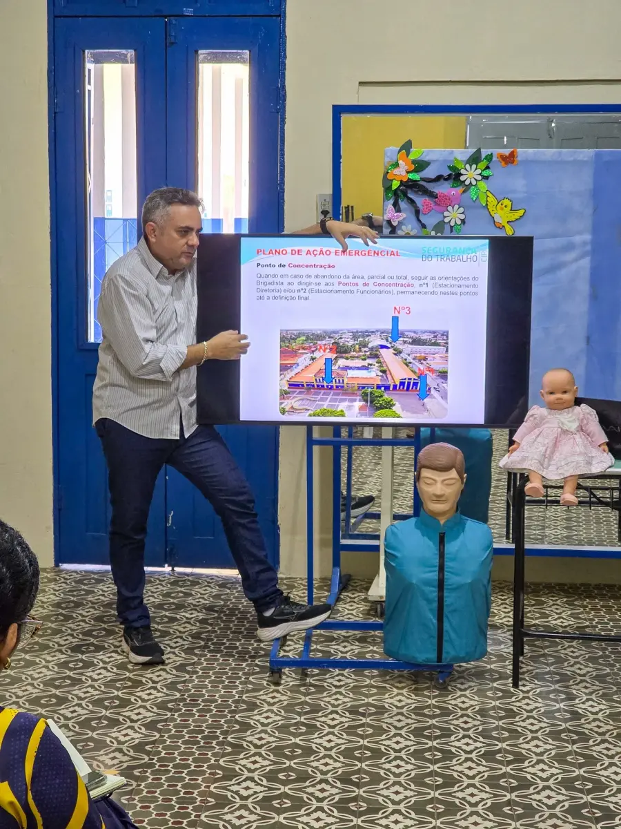 Palestra sobre Primeiros Socorros — Colégio Virgem Poderosa — imagem 4